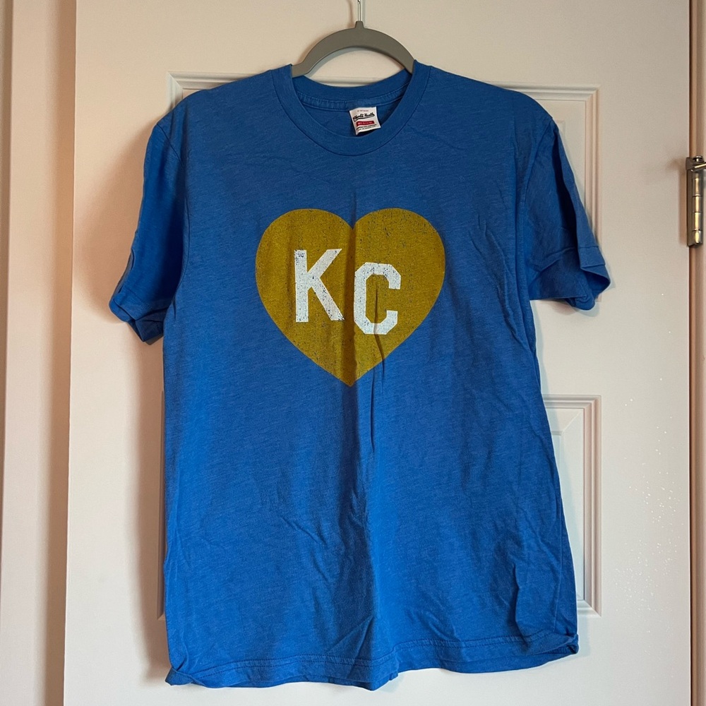Charlie Hustle KC heart T-shirt. Medium